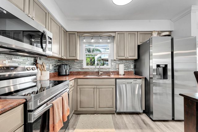 265 SE Todd Avenue, Port St Lucie, FL 34983
