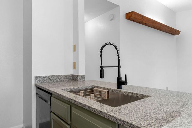 521 Ozark Mountain Resort Drive 91, Kimberling City, MO 65686