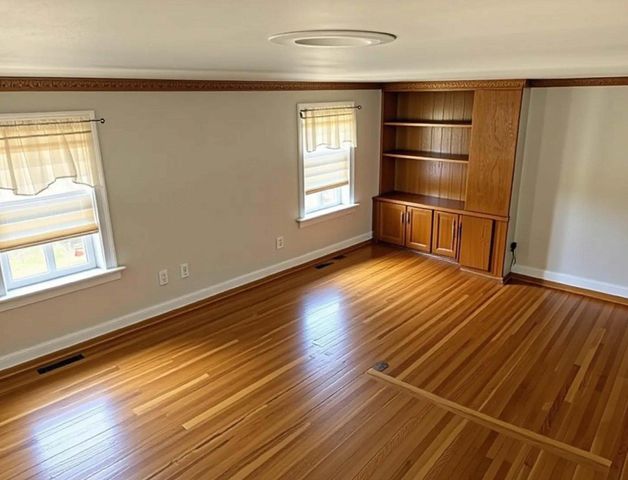 866 N MARSHALL ST, Philadelphia, PA 19123