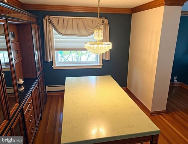 866 N MARSHALL ST, Philadelphia, PA 19123