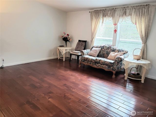 10409 137th Street E #9, Puyallup, WA 98374