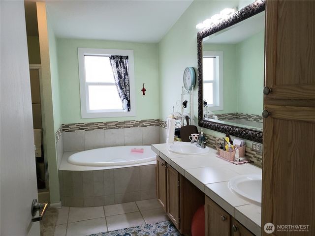 10409 137th Street E #9, Puyallup, WA 98374