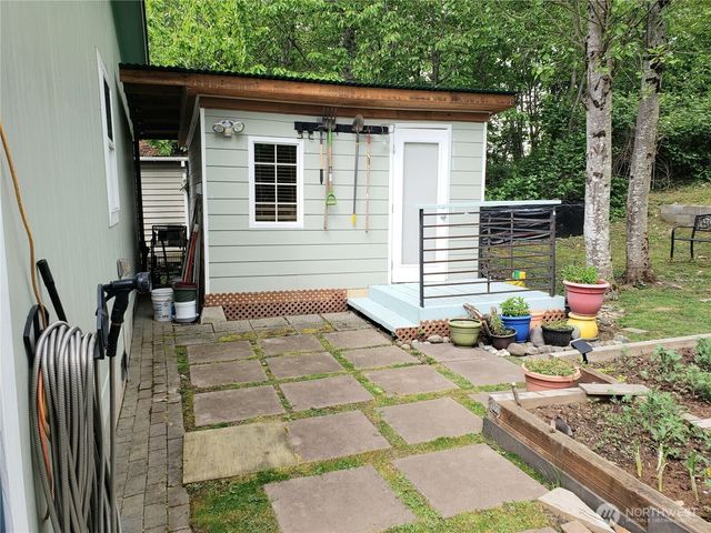 10409 137th Street E #9, Puyallup, WA 98374