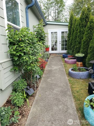 10409 137th Street E #9, Puyallup, WA 98374
