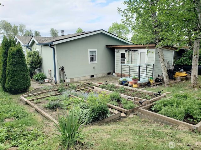 10409 137th Street E #9, Puyallup, WA 98374