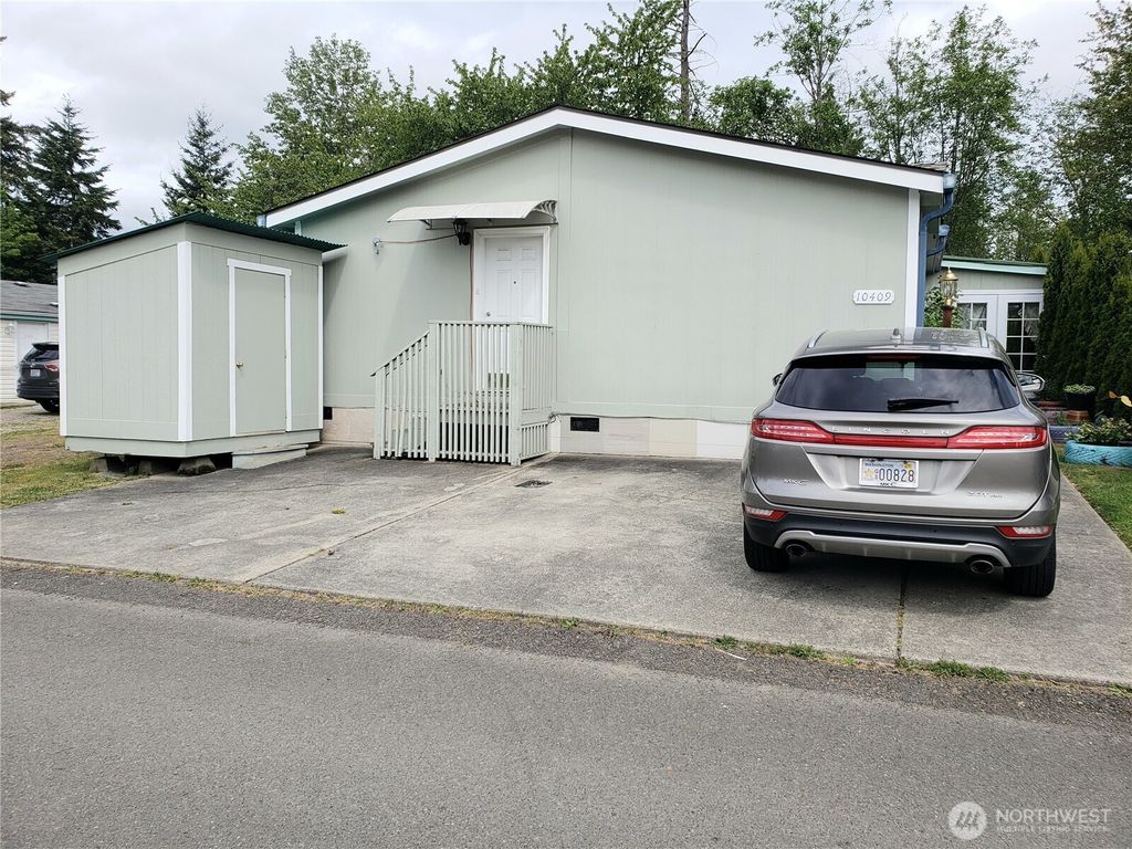 10409 137th Street E #9, Puyallup, WA 98374
