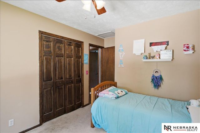 15111 Davenport Circle, Omaha, NE 68154