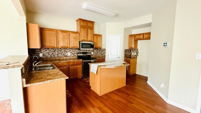 2949 Welcome Way, Greenwood, IN 46143