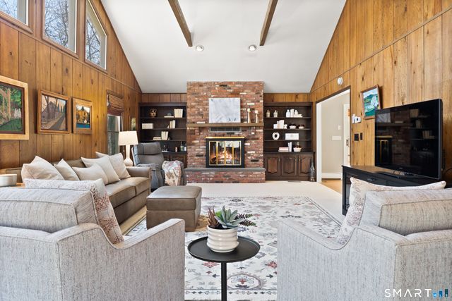 5 Autumn Ridge Road, New Fairfield, CT 06812