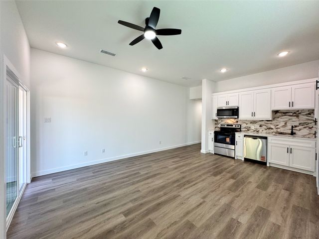 1811 Washington Street, Commerce, TX 75428