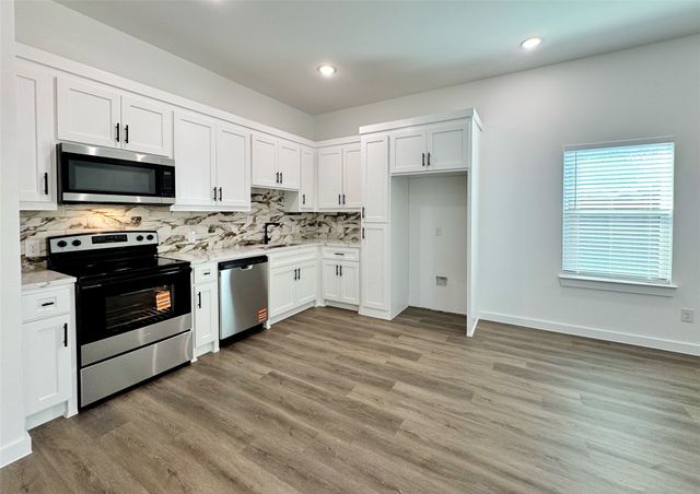 1811 Washington Street, Commerce, TX 75428