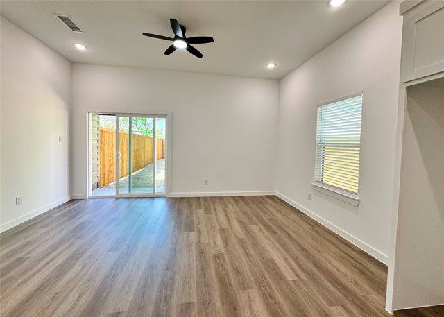 1811 Washington Street, Commerce, TX 75428