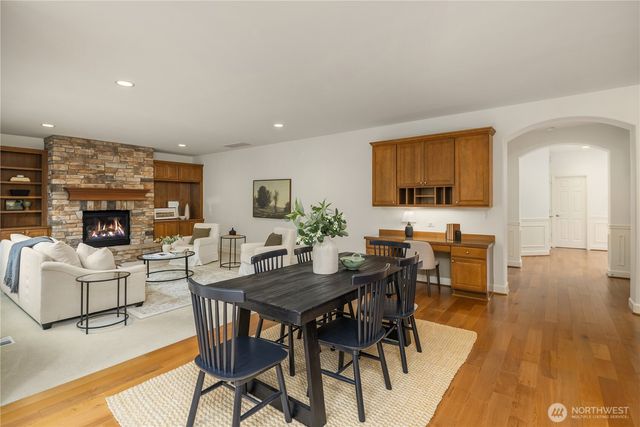 2759 NW Pine Cone Place, Issaquah, WA 98027