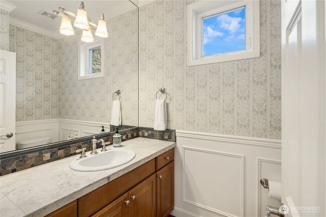 2759 NW Pine Cone Place, Issaquah, WA 98027