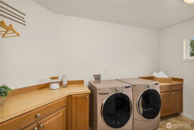 2759 NW Pine Cone Place, Issaquah, WA 98027