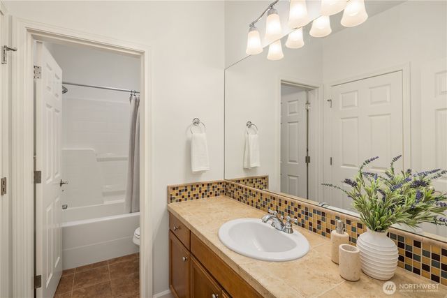 2759 NW Pine Cone Place, Issaquah, WA 98027