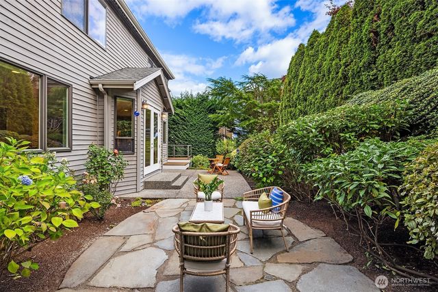 2759 NW Pine Cone Place, Issaquah, WA 98027