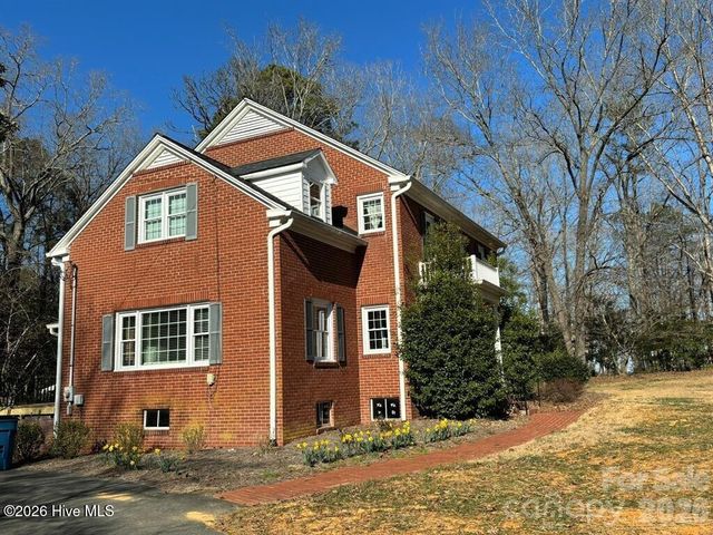 215 Biscoe Road, Troy, NC 27371
