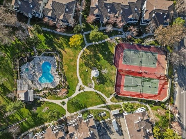 26867 Claudette Street 118, Canyon Country (santa Clarita), CA 91351