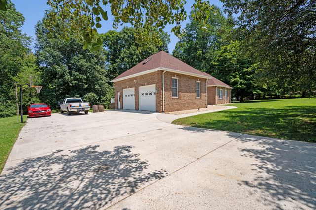 129 Burger St, Manchester, TN 37355
