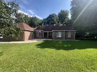 129 Burger St, Manchester, TN 37355