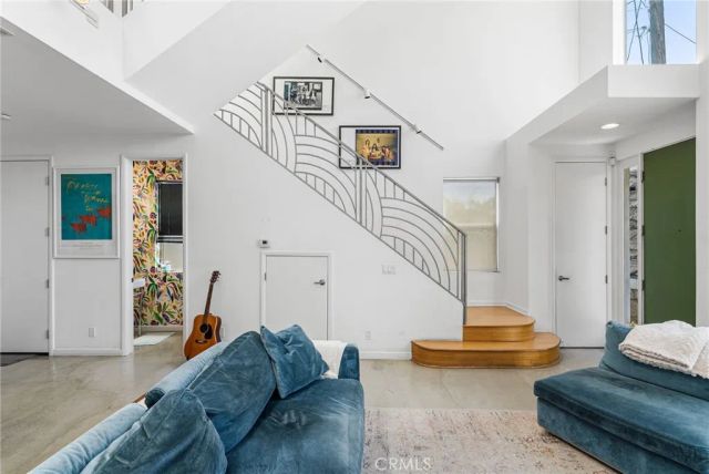 637 E 4th B, Long Beach, CA 90802
