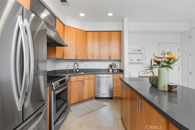 637 E 4th B, Long Beach, CA 90802