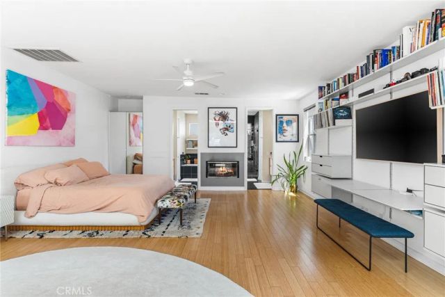 637 E 4th B, Long Beach, CA 90802