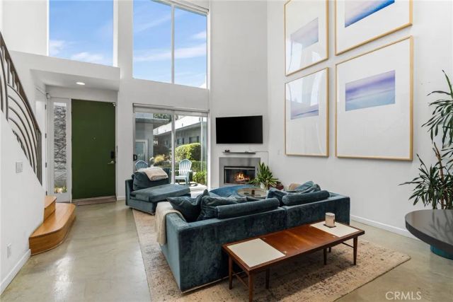 637 E 4th B, Long Beach, CA 90802