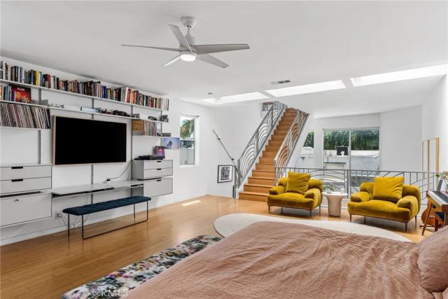 637 E 4th B, Long Beach, CA 90802