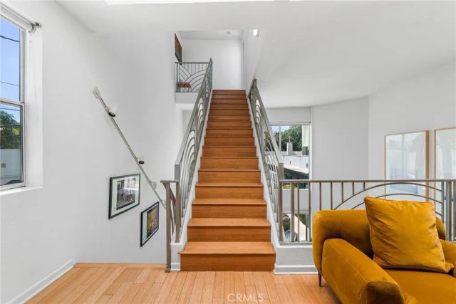 637 E 4th B, Long Beach, CA 90802