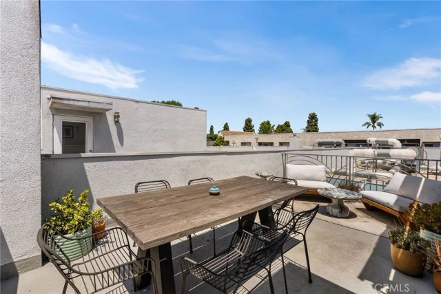 637 E 4th B, Long Beach, CA 90802
