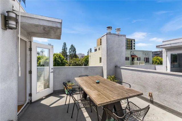 637 E 4th B, Long Beach, CA 90802