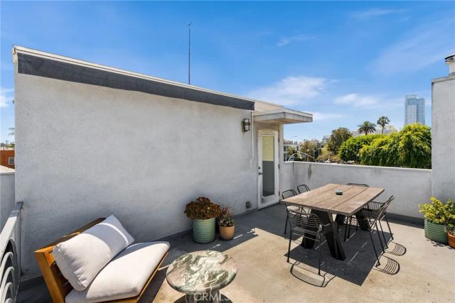 637 E 4th B, Long Beach, CA 90802