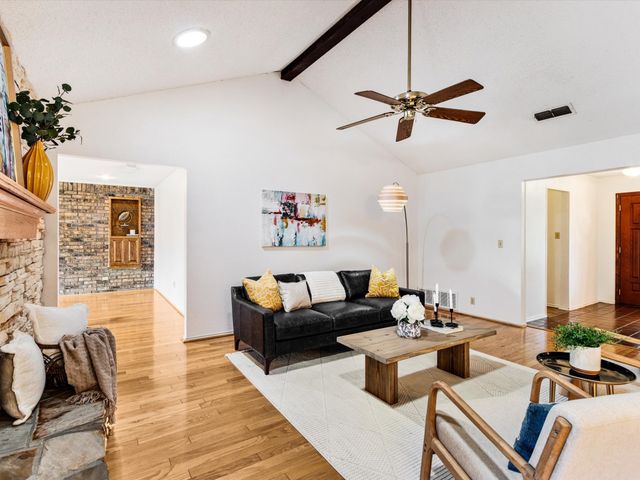 6619 Saddle Ridge Road, Arlington, TX 76016