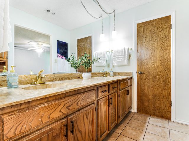 6619 Saddle Ridge Road, Arlington, TX 76016