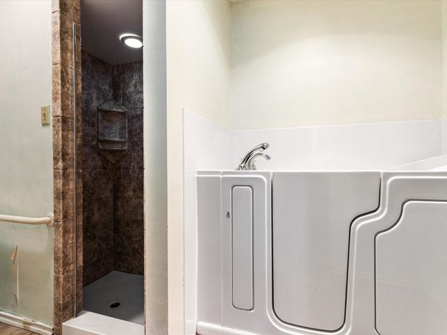 6619 Saddle Ridge Road, Arlington, TX 76016