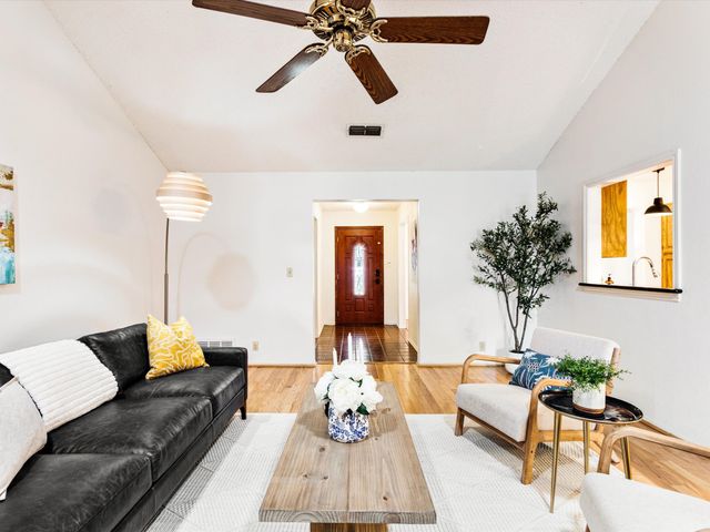 6619 Saddle Ridge Road, Arlington, TX 76016