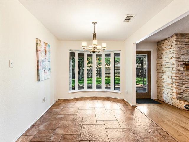 6619 Saddle Ridge Road, Arlington, TX 76016