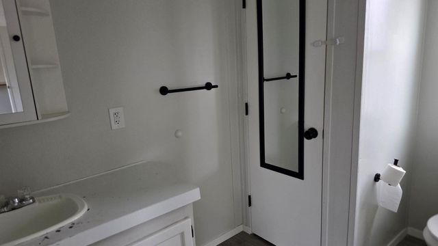 1113 Colorado ST 10, Smithville, TX 78957