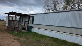 1113 Colorado ST 10, Smithville, TX 78957