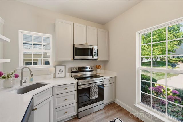 1514 Sylvia Court, Charlotte, NC 28205