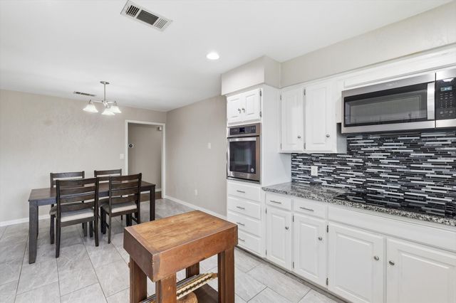 2413 Meadow View, Bedford, TX 76021