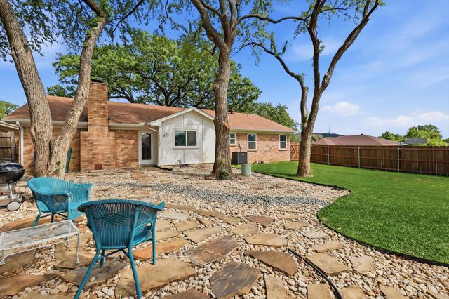 2413 Meadow View, Bedford, TX 76021