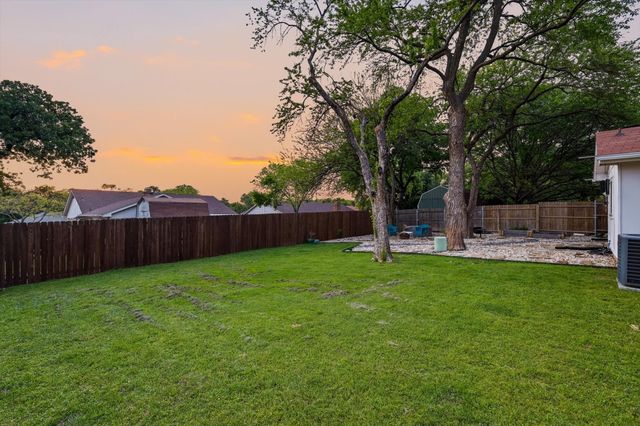 2413 Meadow View, Bedford, TX 76021