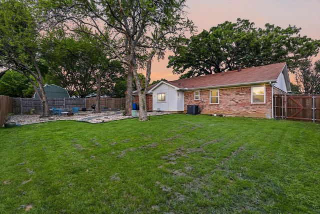 2413 Meadow View, Bedford, TX 76021