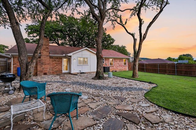 2413 Meadow View, Bedford, TX 76021
