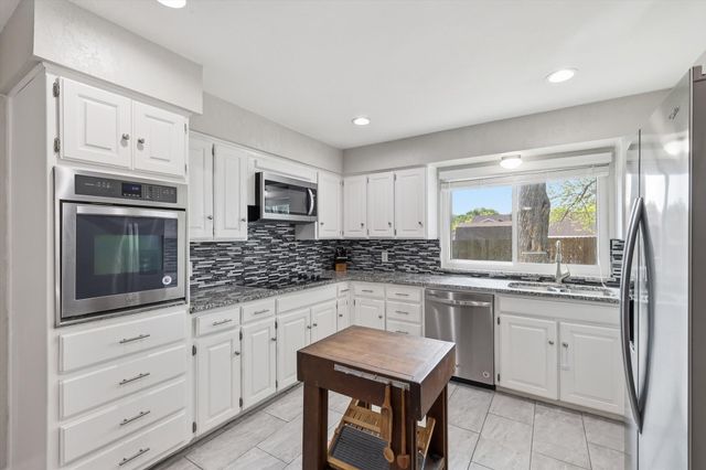 2413 Meadow View, Bedford, TX 76021