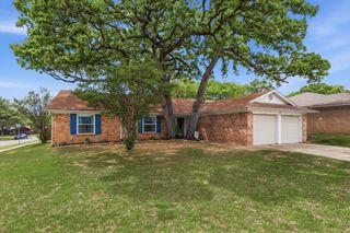 2413 Meadow View, Bedford, TX 76021