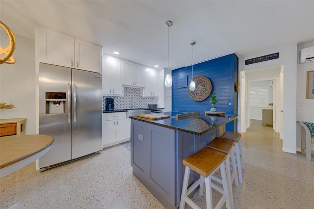 121 46TH AVENUE 2G, St Pete Beach, FL 33706